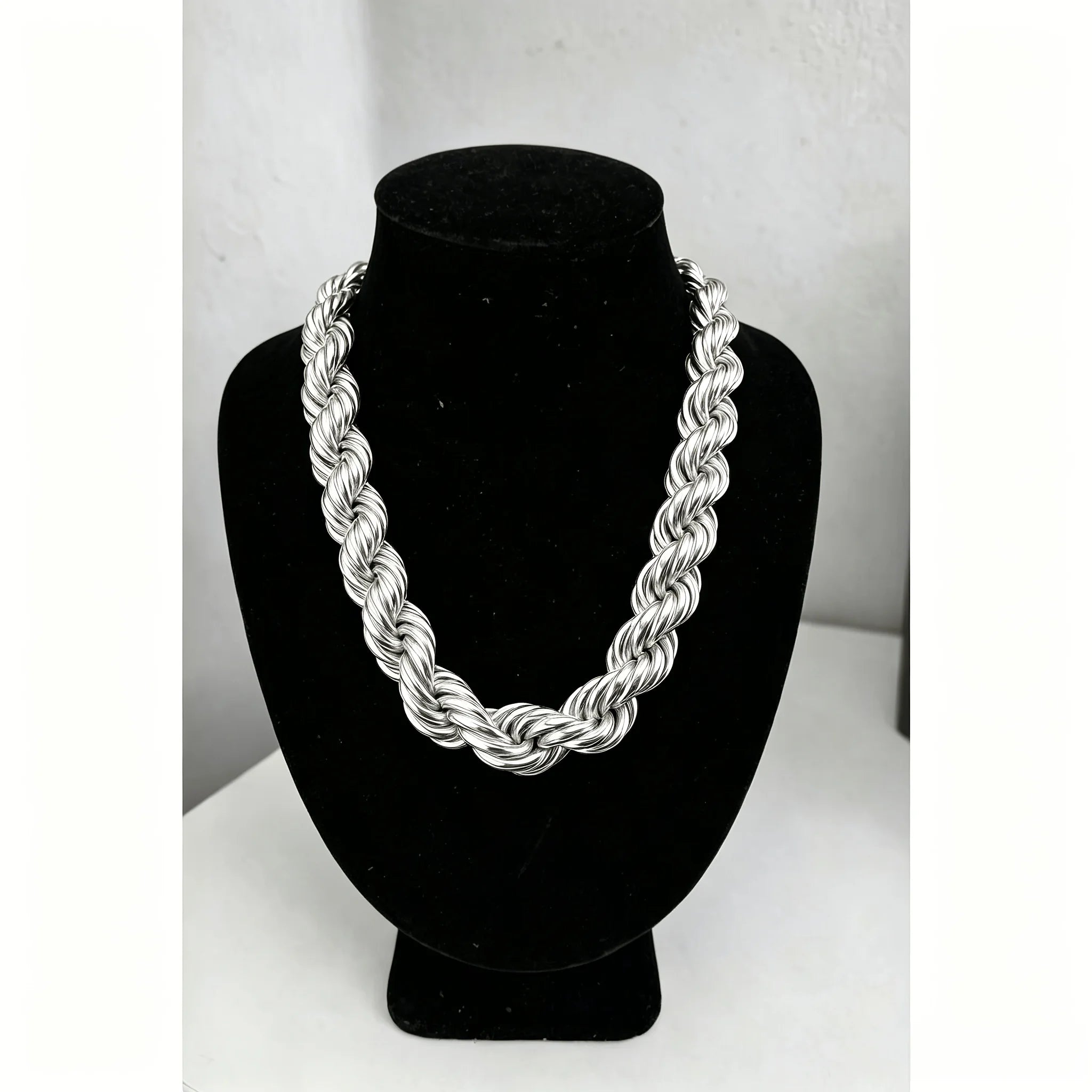 12mm Fashionable Men's Necklace, Featuring A High-end Hip-hop Style, Is Perfect for Music Festivals. It's Fashionable And Versatile, Making It The Perfect Gift for Your Boyfriend