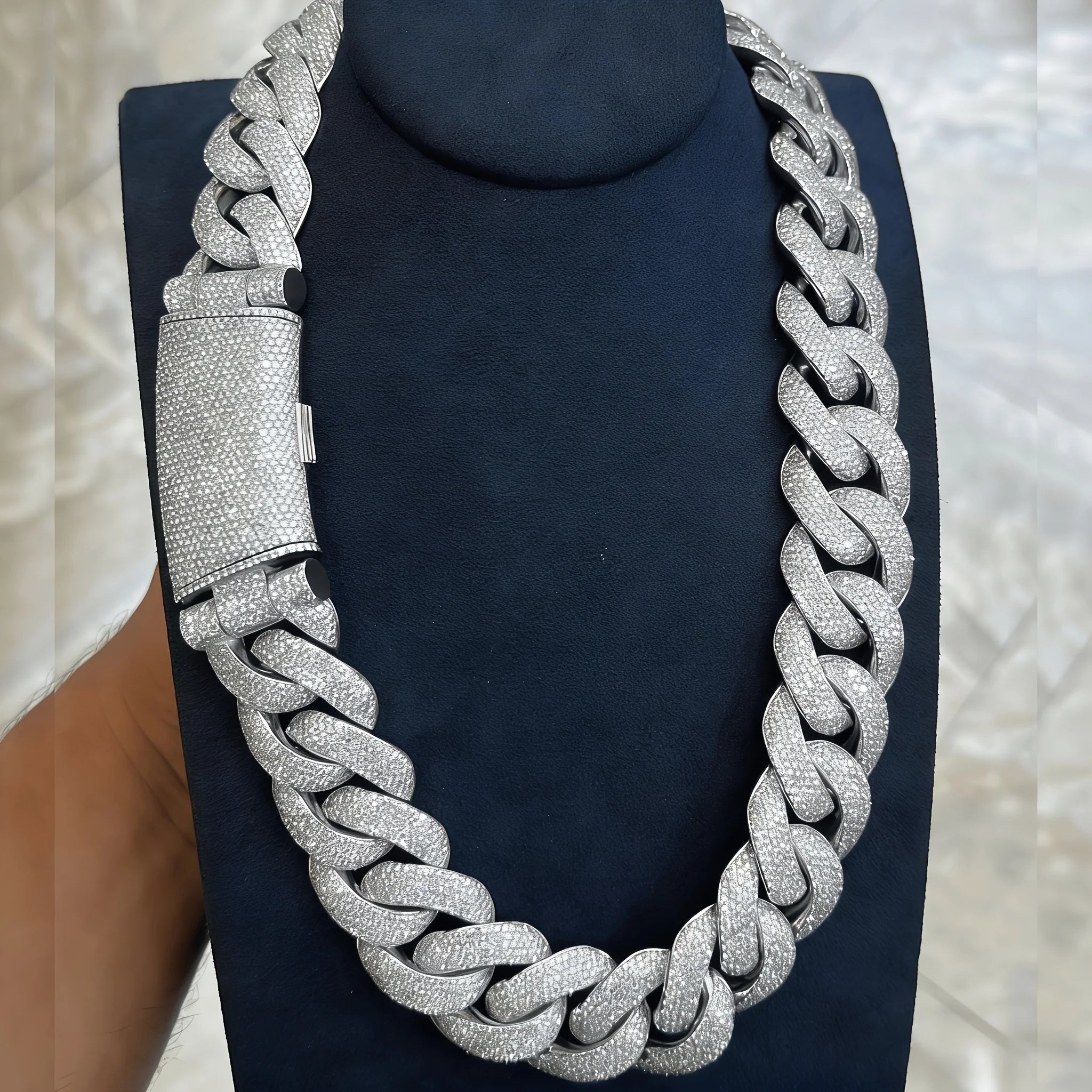 Men'S & Women'S 18K Gold Plated Cuban Link Necklace | 15Mm Heavy Duty Interlocking Chain With Moissanite-Like Sparkle, Durable C