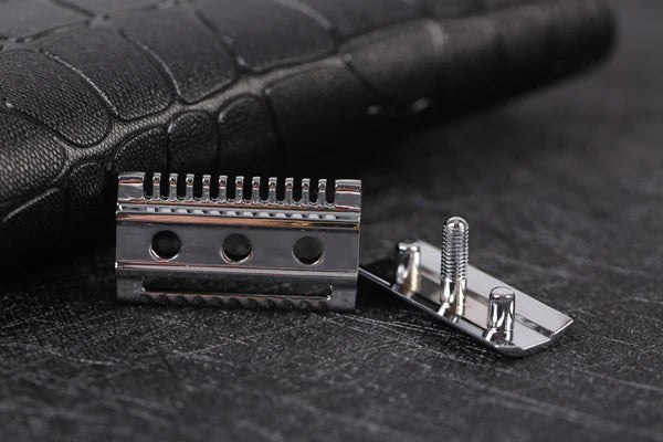 "The FLIPSIDE by YAQI" A Dual Comb Dual Aggression Level Mens Razor Head In Chrome
