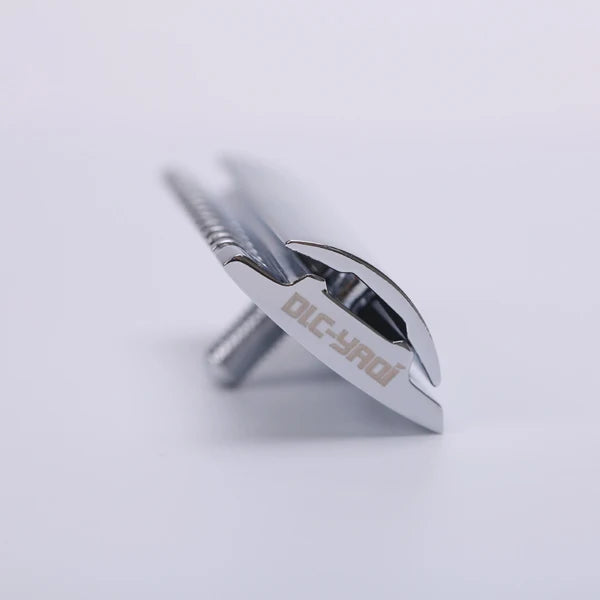 "The FLIPSIDE by YAQI" A Dual Comb Dual Aggression Level Mens Razor Head In Chrome