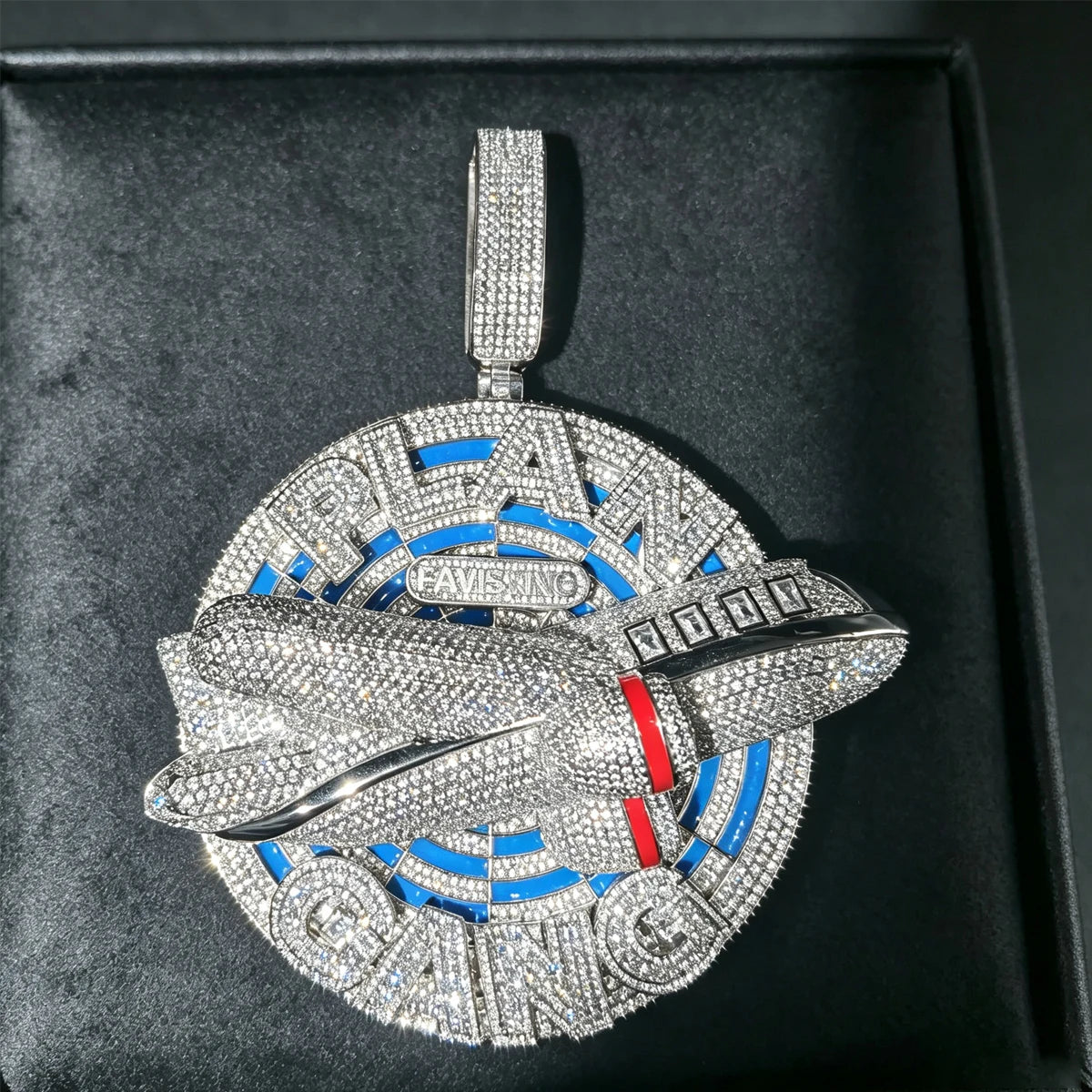 3D Hip Hop Necklace Charm Party Fine Gift Ambition Dream And Brotherhood Within Rap Lifestyle And Daily Wear Occasions Street Rap Jewelry For Men 3D Cross‑Plane Cuban Chain Accessory 18K Gold Plated Iced Out Plan Gang Penda