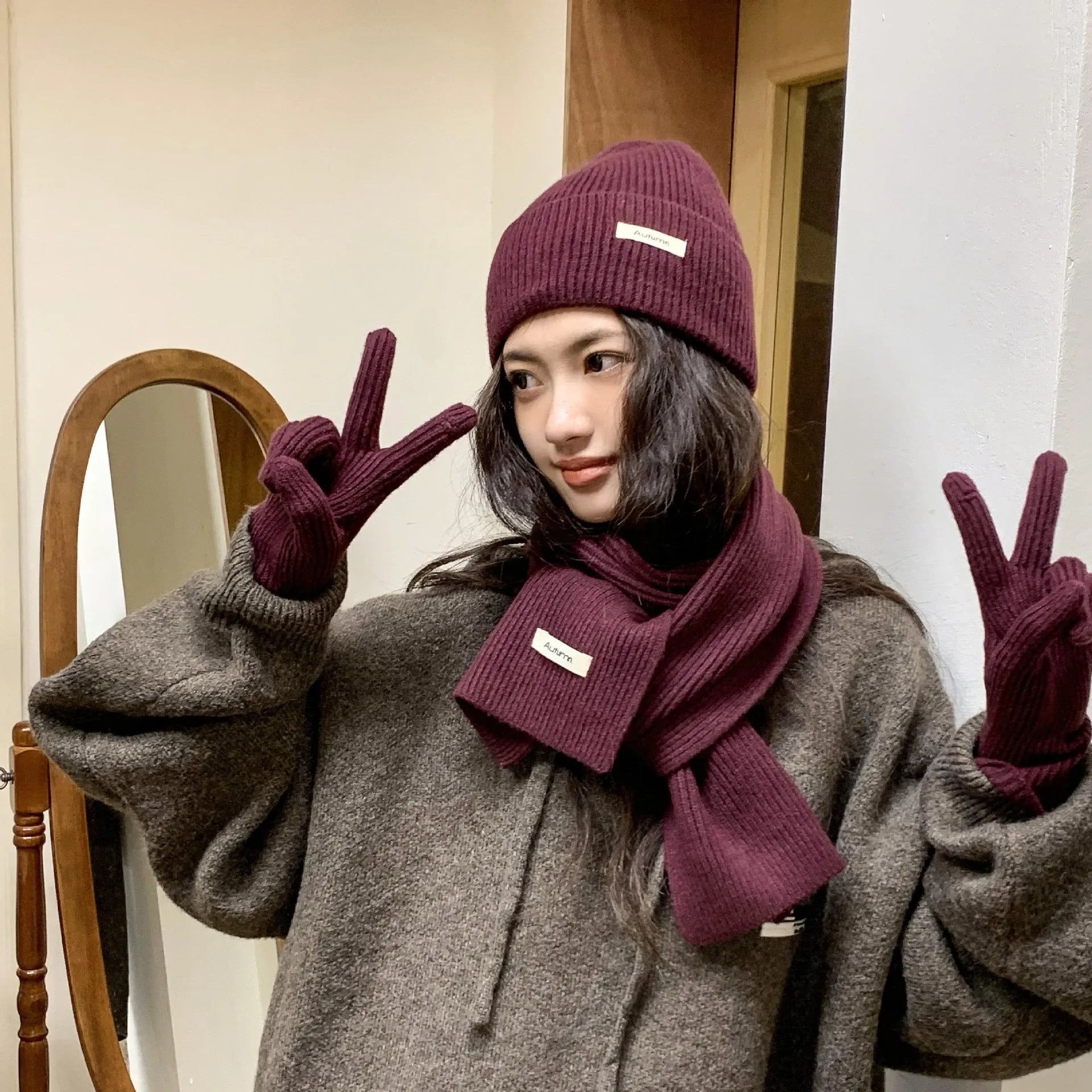 Solid Color Touch Screen Gloves Women Korean Autumn Winter Warm Knitted Three-piece Set Scarves Gloves Hat Women's Glove Sets
