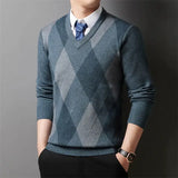 Winter Warm New Men's Plaid V-neck Long Sleeved Sweater Knitted Sweater Fashion Casual Versatile Top