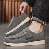 Men's Lightweight Casual Shoes One pair of men's spring/summer outdoor casual running shoes Sizes 39 to 47