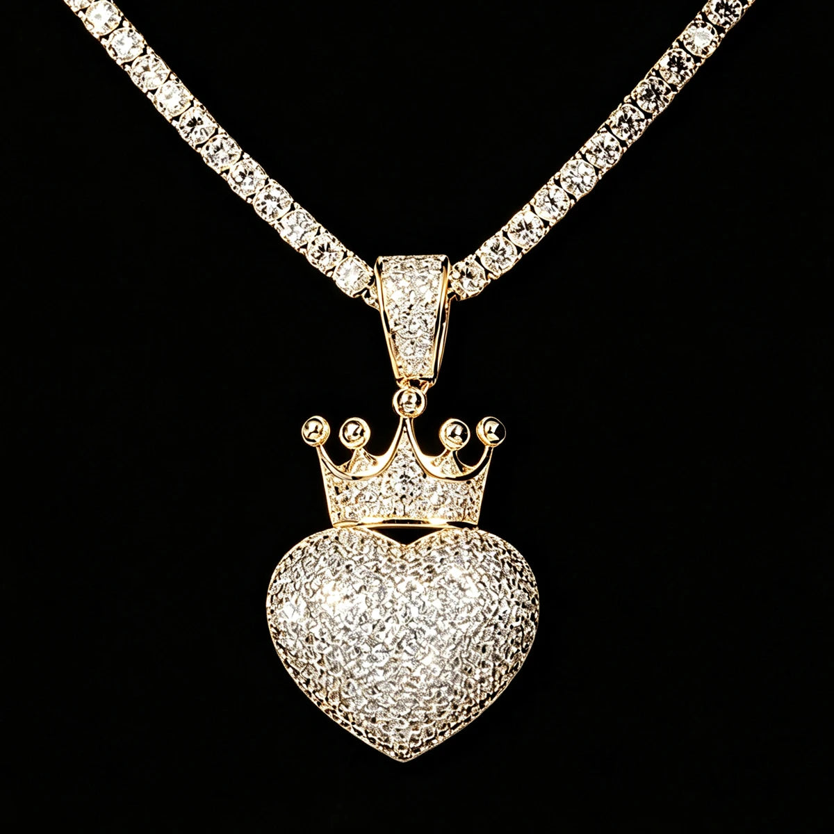 Bling Crown Love Heart Charm Rhinestone Heart Crown Jewelry For Men Women Trendy Rap Accessory Romantic Lovers Fine Jewelry Gifts for Girl Boy Friends Iced Out Crowned Heart Pendant Micro Pave Cubic Zirconia 18K Gold Plated H