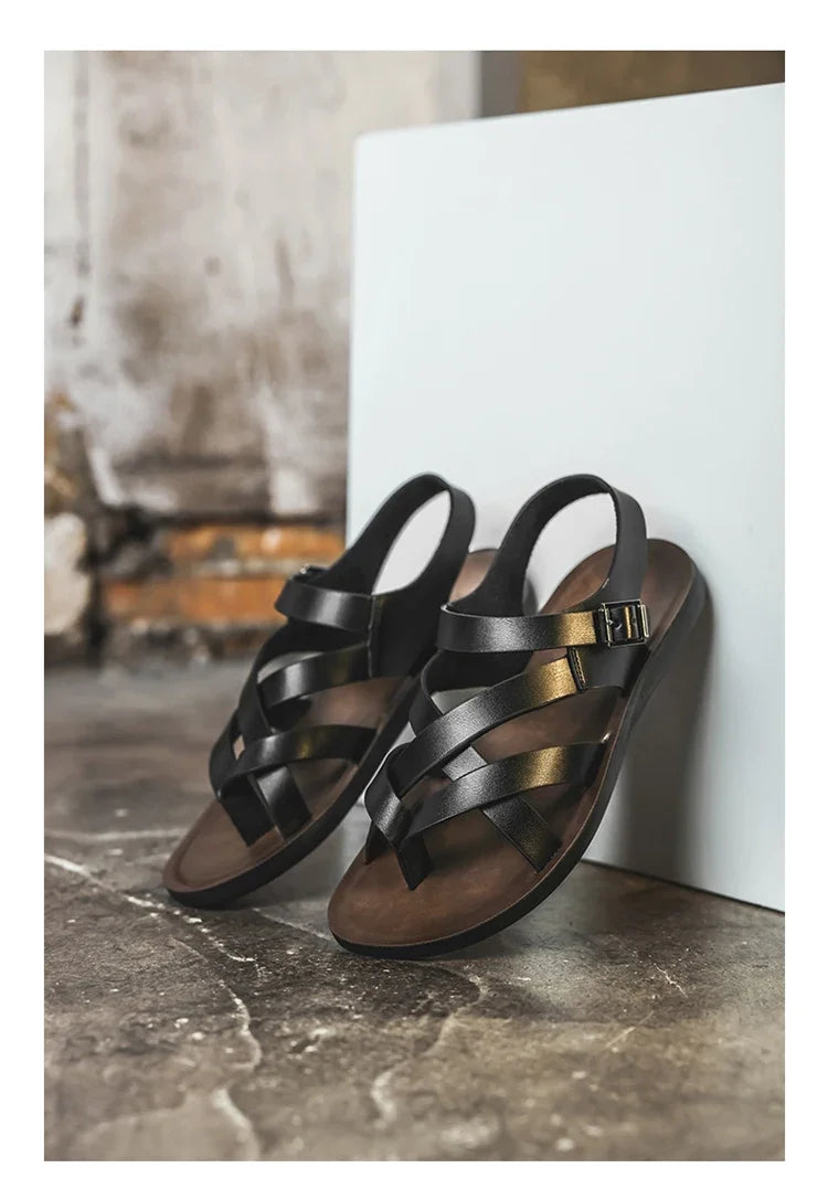 Fashion New Men Gladiators Black Buckle Strap Patent Leather Casual Shoes Summer Rome Breathable Beach Sandals Outdoor Slippers