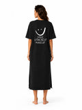 Smiley Letter Print Side Split Loose Oversized Women T‑Shirt Maxi Dress, Crew Neck Short Sleeve Casual Long Tee Dress, Soft Loungewear Nightgown, Streetwear Sundress for Daily Home Party Vacation Travel Shopping Casual Occa