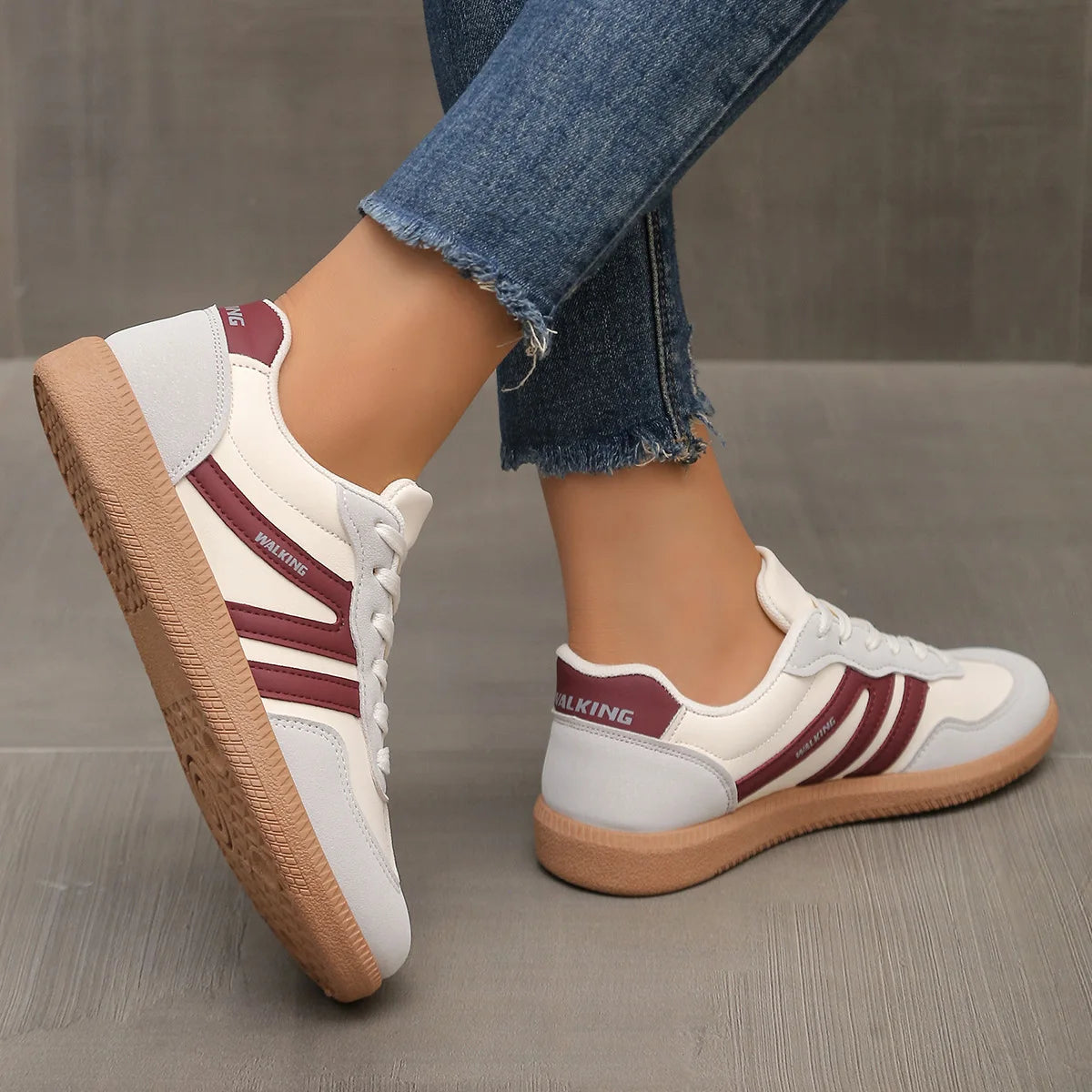 Women Sneakers 2026 Spring New Luxury Flat Loafers Comfortable Slip on Soft Female Sneakers Lightweight Outdoor Shoes for Women