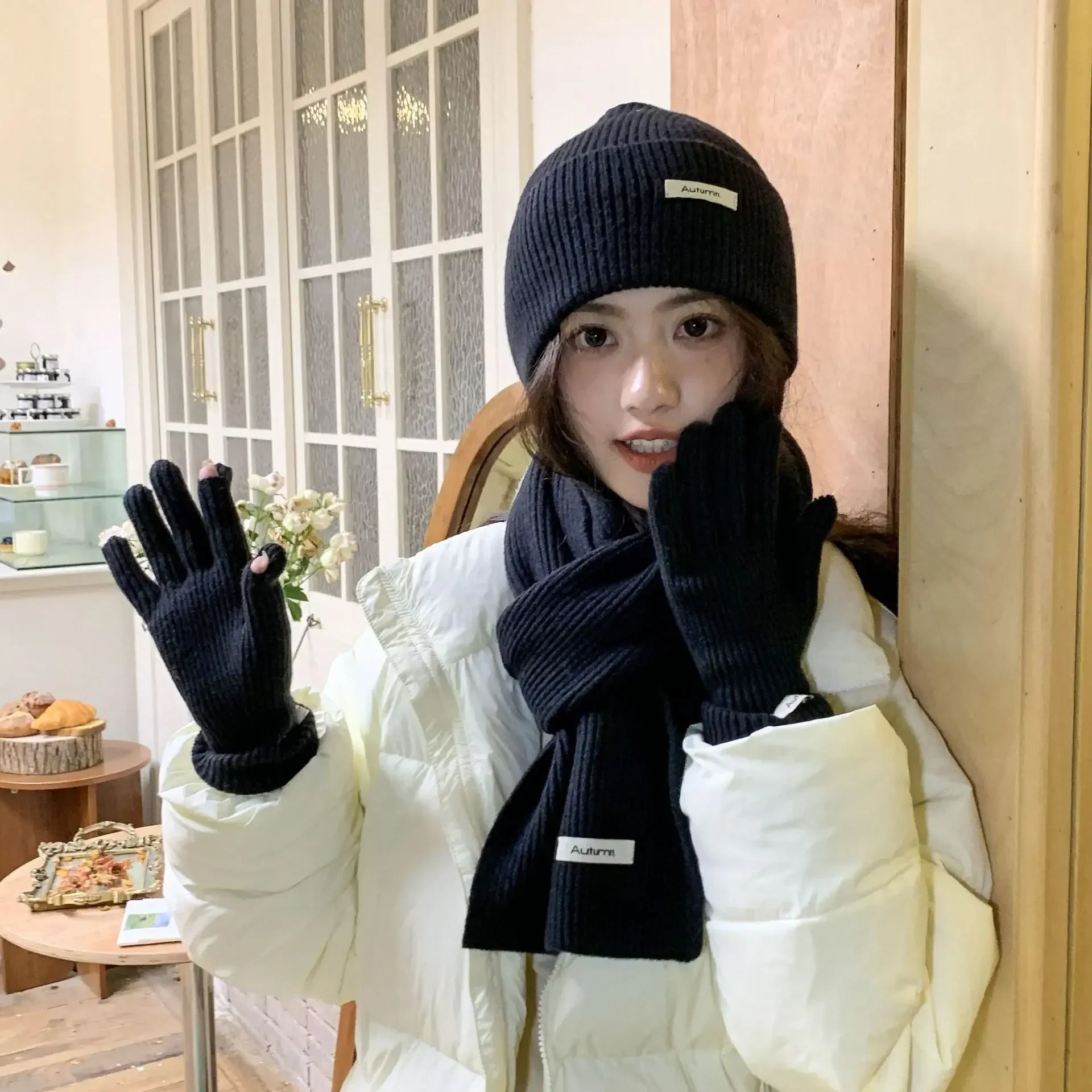 Solid Color Touch Screen Gloves Women Korean Autumn Winter Warm Knitted Three-piece Set Scarves Gloves Hat Women's Glove Sets