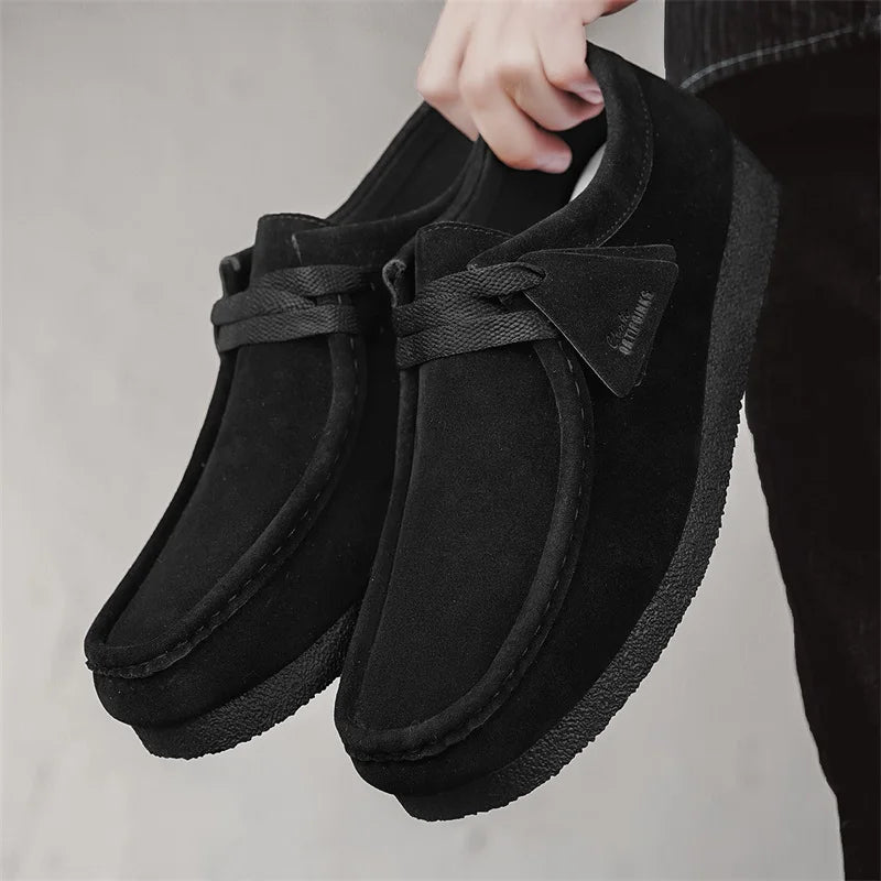 Men's Lightweight Casual Shoes One pair of men's spring/summer outdoor casual running shoes Sizes 39 to 47