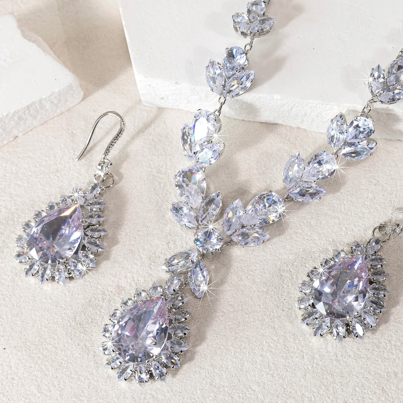 3pcs Elegant Bride Necklace Earrings Set Luxury High End Jewelry for Women Evening gown accessory set Party Accessories