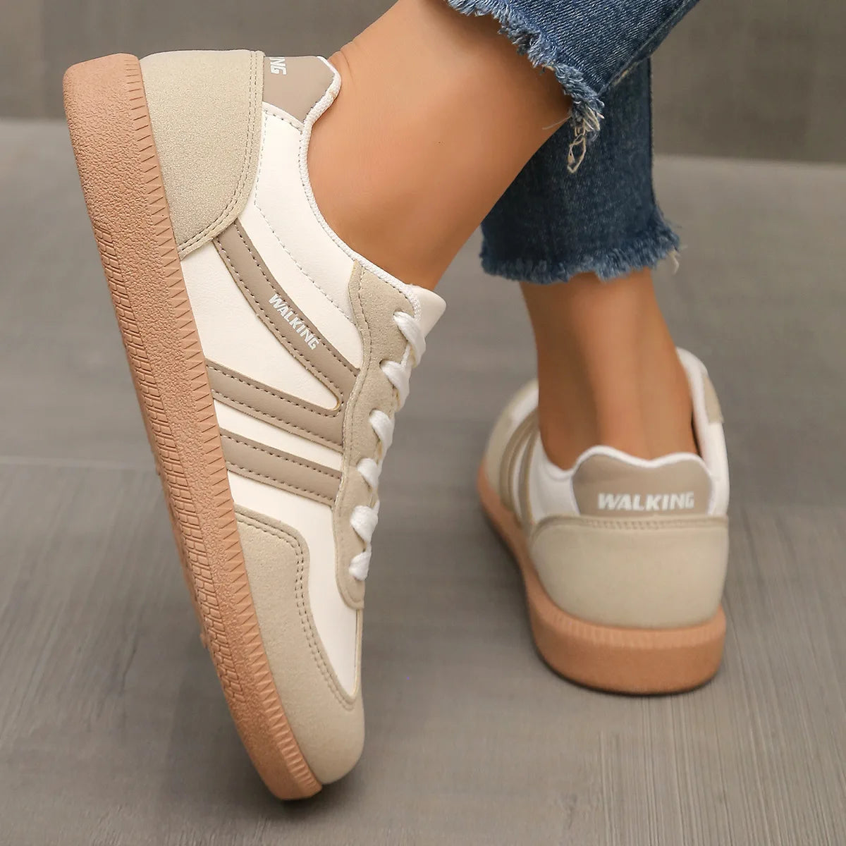 Women Sneakers 2026 Spring New Luxury Flat Loafers Comfortable Slip on Soft Female Sneakers Lightweight Outdoor Shoes for Women