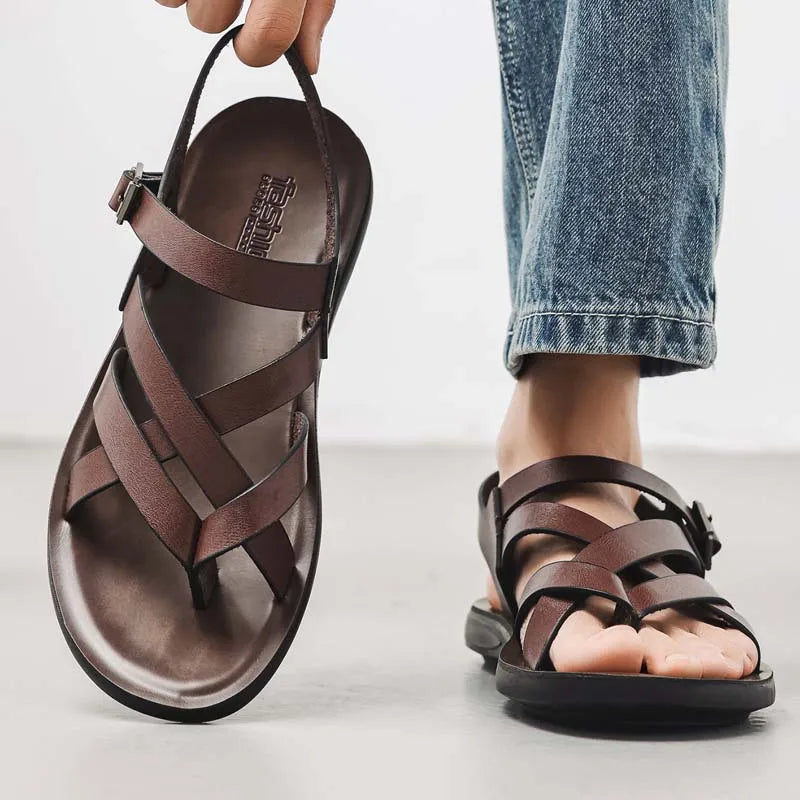 Fashion New Men Gladiators Black Buckle Strap Patent Leather Casual Shoes Summer Rome Breathable Beach Sandals Outdoor Slippers