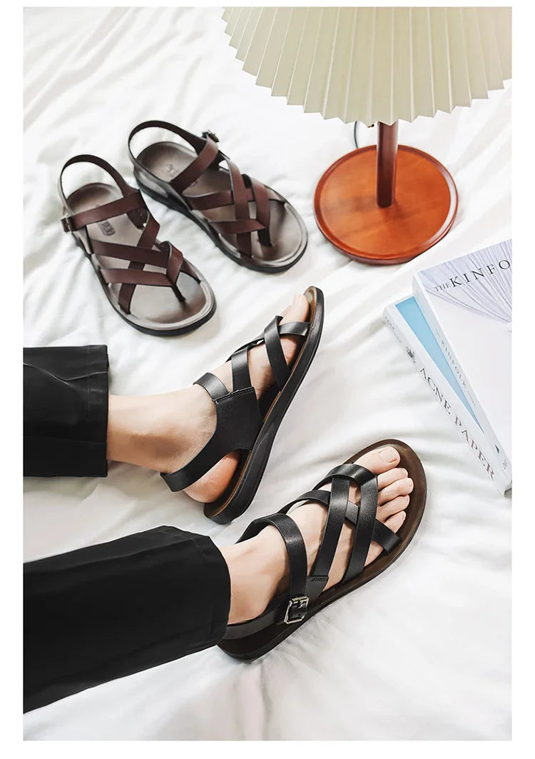 Fashion New Men Gladiators Black Buckle Strap Patent Leather Casual Shoes Summer Rome Breathable Beach Sandals Outdoor Slippers