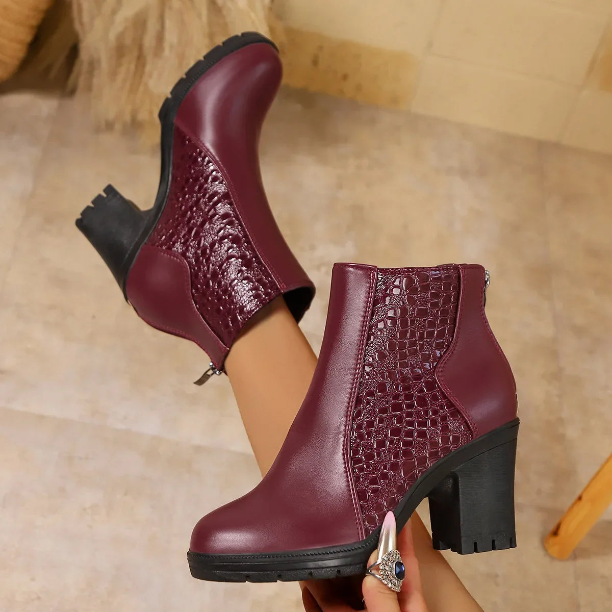 Women's New Ankle Boots 2025 Autumn Thick Heel High-heeled Short Boots with Zipper Splicing Plus Size Fashion Short Boots