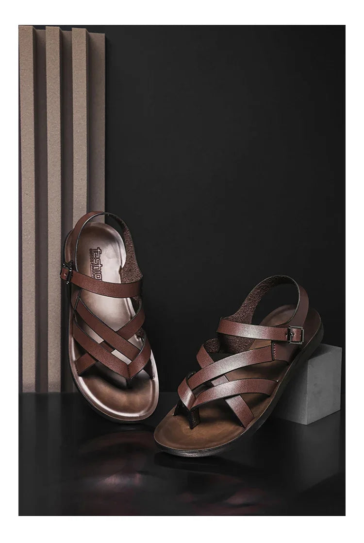 Fashion New Men Gladiators Black Buckle Strap Patent Leather Casual Shoes Summer Rome Breathable Beach Sandals Outdoor Slippers
