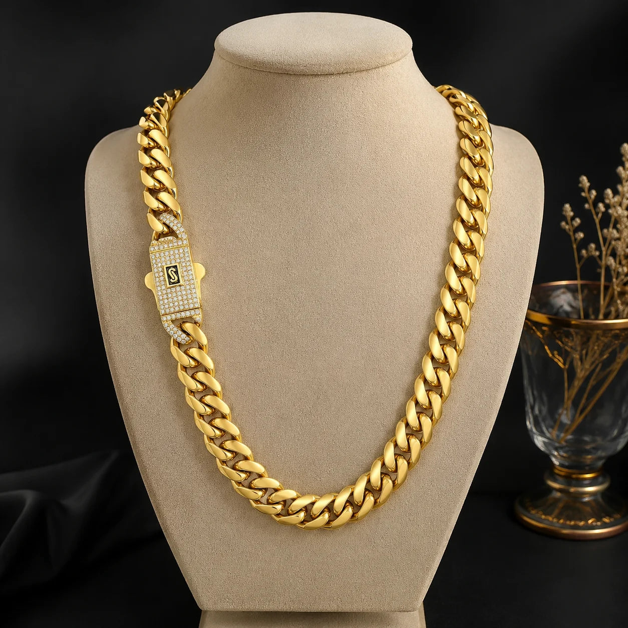 18K Gold Plated Cuban Link Chain Necklace for Men, 12/14mm Wide Miami Curb Chain Hip Hop Jewelry with Iced Out CZ Clasp, Luxury Streetwear Gold Chain Accessory for Party, Daily Wear, Birthday Gift