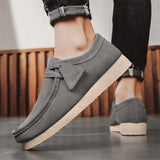 Men's Lightweight Casual Shoes One pair of men's spring/summer outdoor casual running shoes Sizes 39 to 47