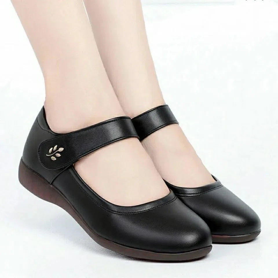 Cresfimix Women Classic Light Weight Round Toe Black Pu Leather Square Heel Pumps for Office Lady Shoes Sapatos Azuis C6446c