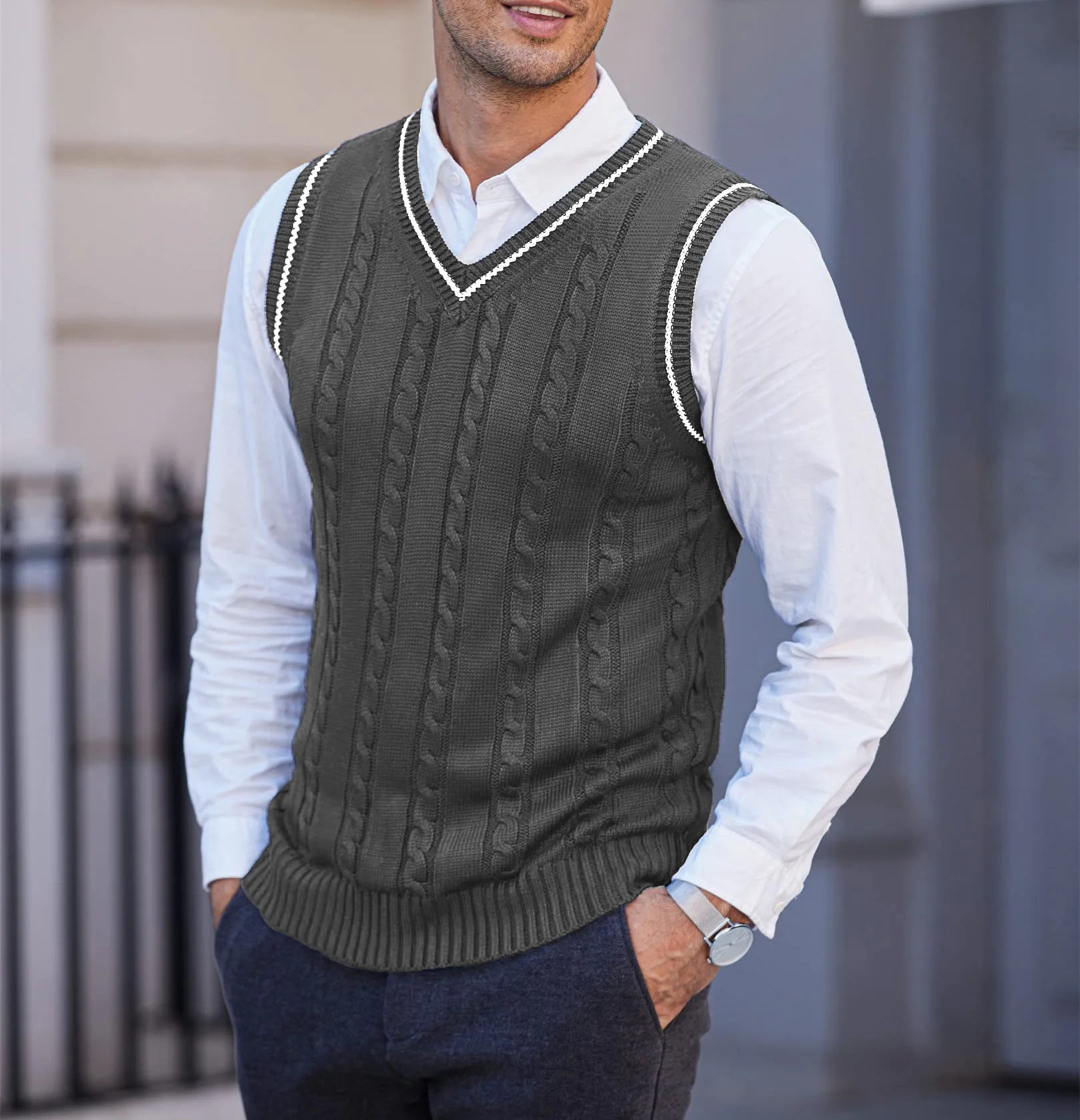 New Men's Knit V-Neck Sweater Vest Contrast Color Stripe Design Sleeveless Knitted Pullover Sweaters Men Smart Casual Waistcoats
