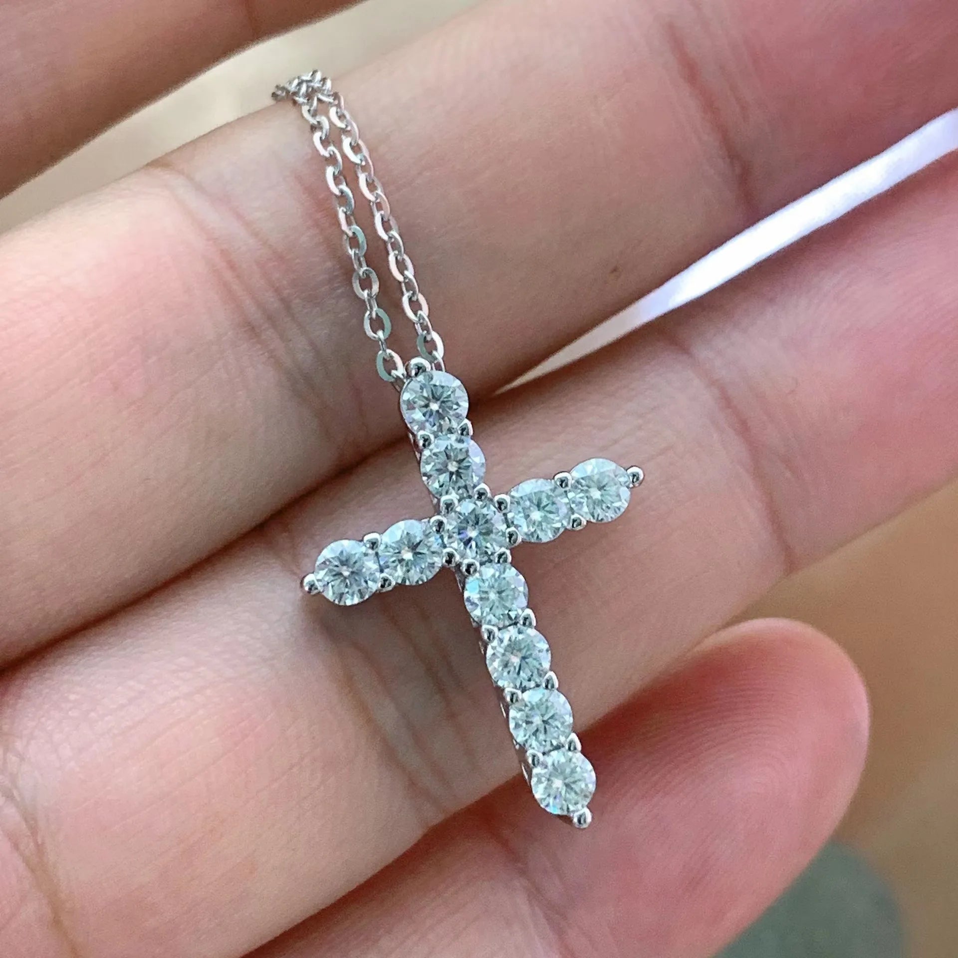 Cbtb S925 Sterling Silver 0.3-0.5 Carat Moissanite Cross Pendant Necklace for Unisex Gemstone Necklace Jewelry US Shipping