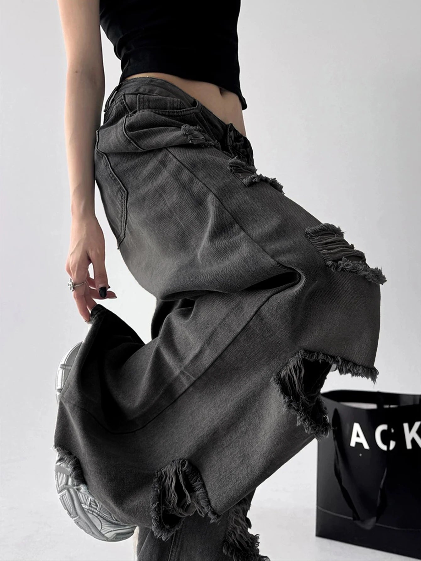 American Vintage Trend Ripped Frayed Black Baggy Jeans Women Y2K Street-Style Distressed Design Fashionable Versatile Wide-Leg Pants