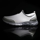 2026 New Shoes Men Loafers Light Walking Breathable Summer Comfortable Casual Shoes Men Sneakers Zapatillas Hombre Plus