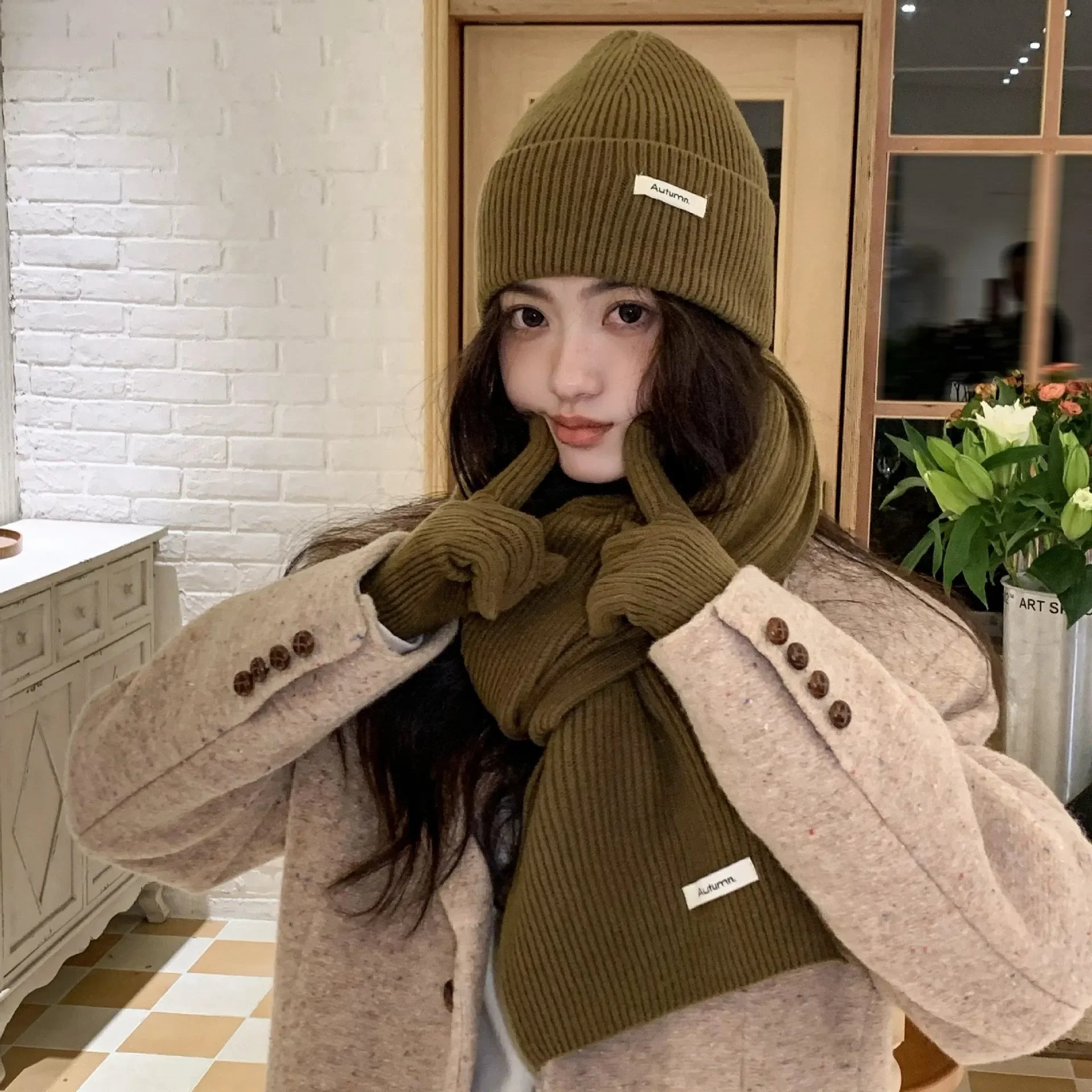 Solid Color Touch Screen Gloves Women Korean Autumn Winter Warm Knitted Three-piece Set Scarves Gloves Hat Women's Glove Sets