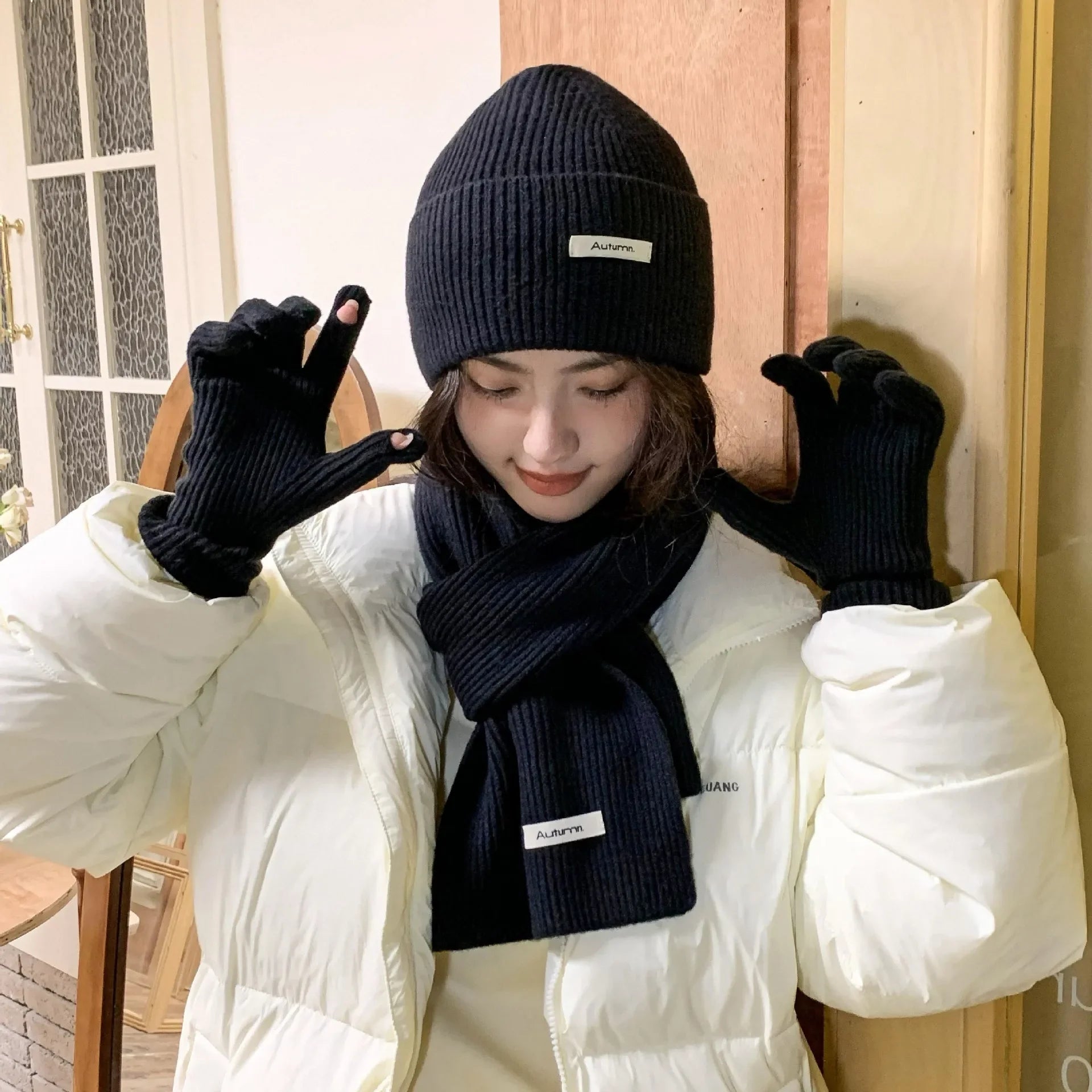 Solid Color Touch Screen Gloves Women Korean Autumn Winter Warm Knitted Three-piece Set Scarves Gloves Hat Women's Glove Sets