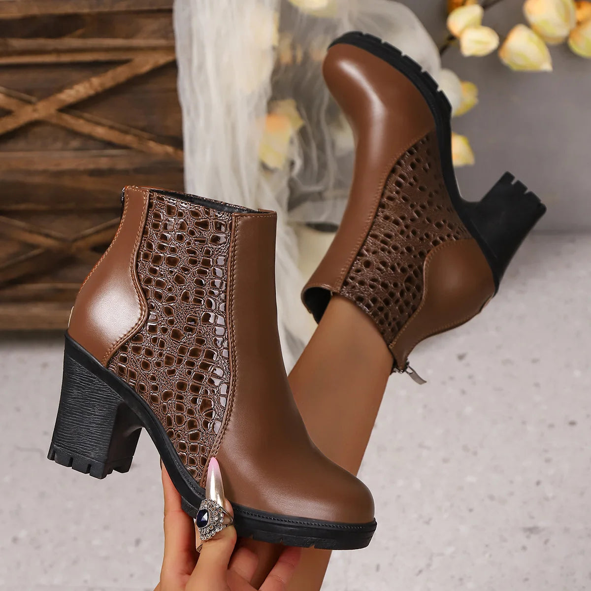 Women's New Ankle Boots 2025 Autumn Thick Heel High-heeled Short Boots with Zipper Splicing Plus Size Fashion Short Boots