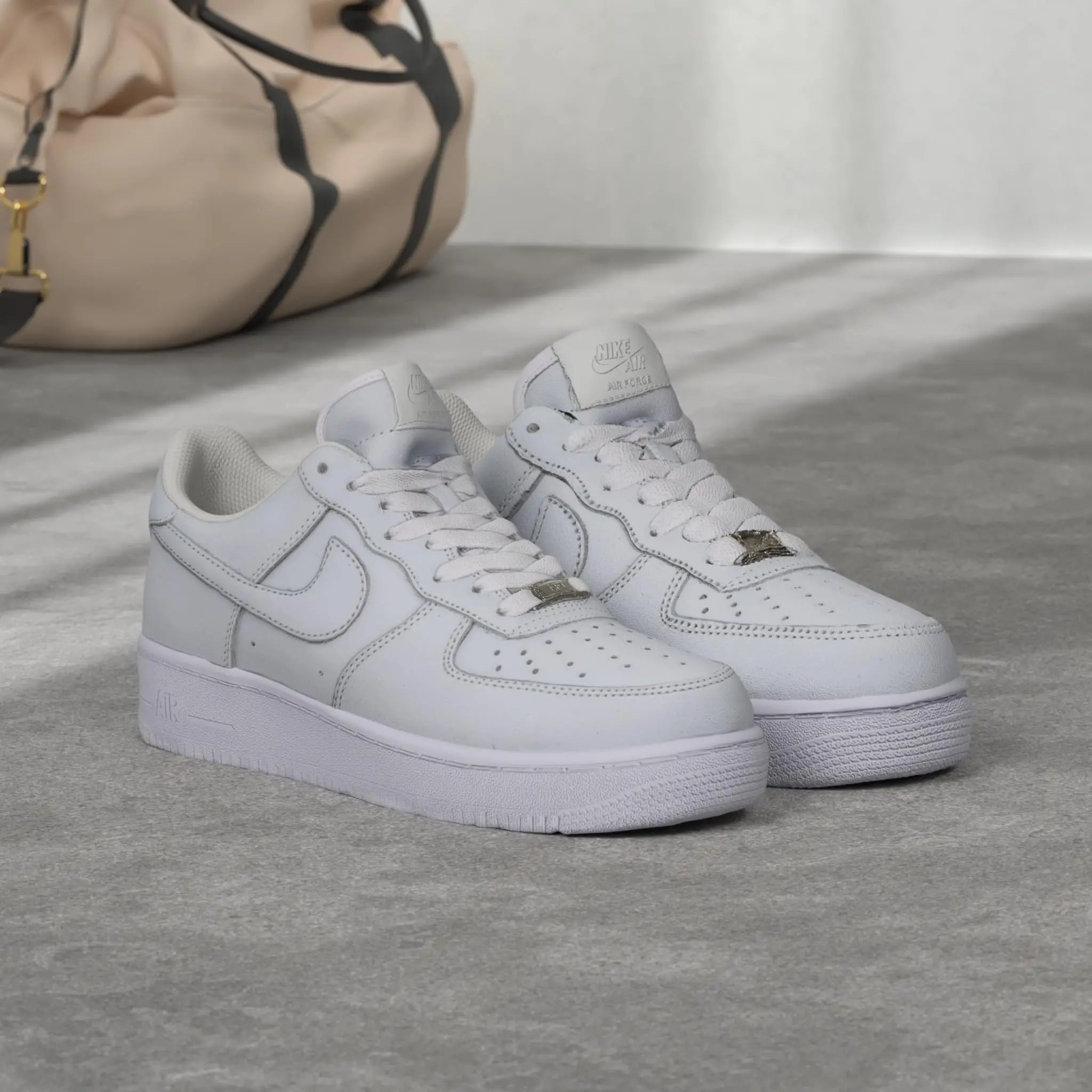 Nike Mens Air Force 1 Low 07 Fresh Shoes