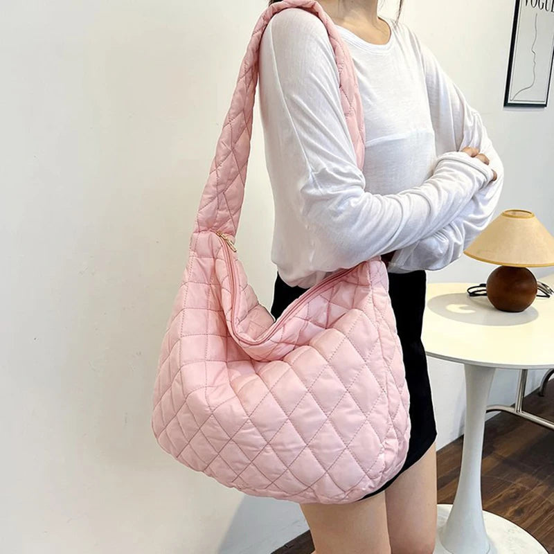 Women Large Capacity Quilted Tote Bag Winter Warm Lightweight Down Cotton Padded Plaid Shoulder Bags Underarm Bags Puffy Handbag