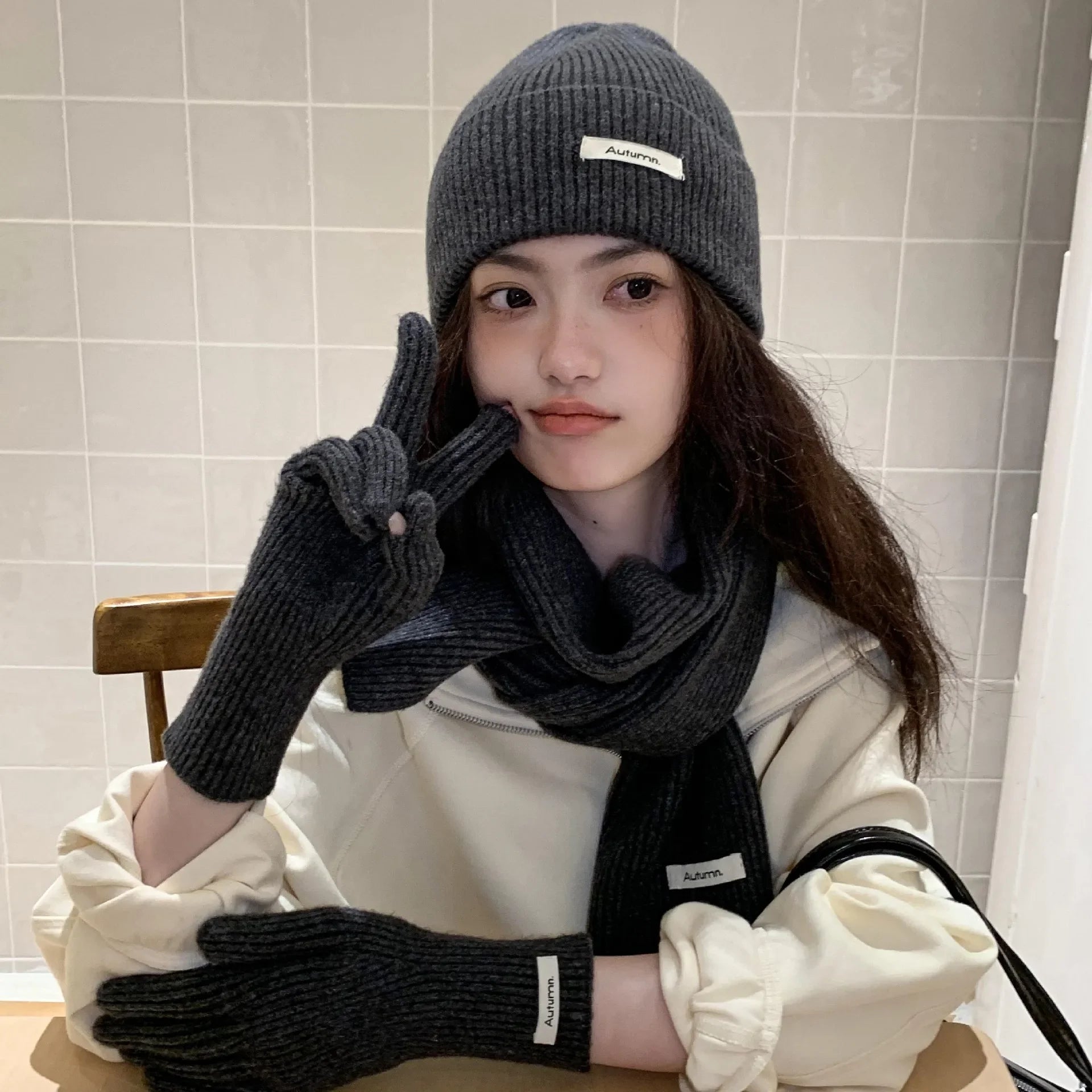 Solid Color Touch Screen Gloves Women Korean Autumn Winter Warm Knitted Three-piece Set Scarves Gloves Hat Women's Glove Sets