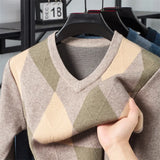 Winter Warm New Men's Plaid V-neck Long Sleeved Sweater Knitted Sweater Fashion Casual Versatile Top