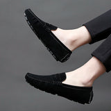 Suede Leather Mens Loafers New Fashion Walking Shoes New Comfy Man Drive Flats Classic Original Style Men Casual Shoes Moccasins
