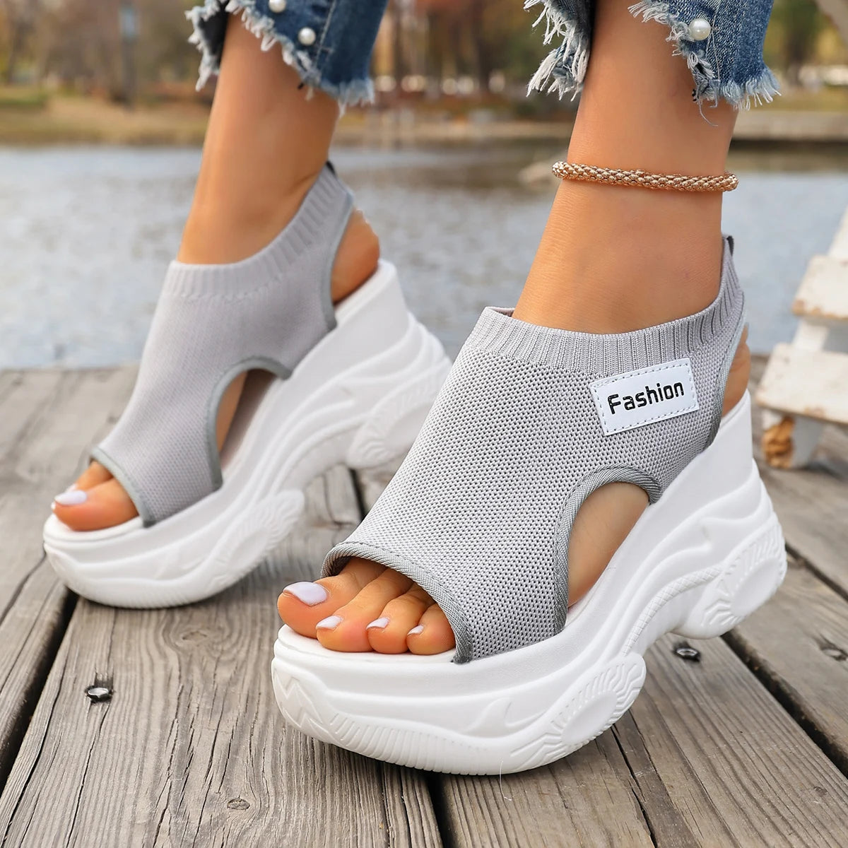 Summer Elegant and Sexy Wedge Thick Soled Sandals Fashionable Best Selling New Comfortable Plus Size Beach Women's Shoes