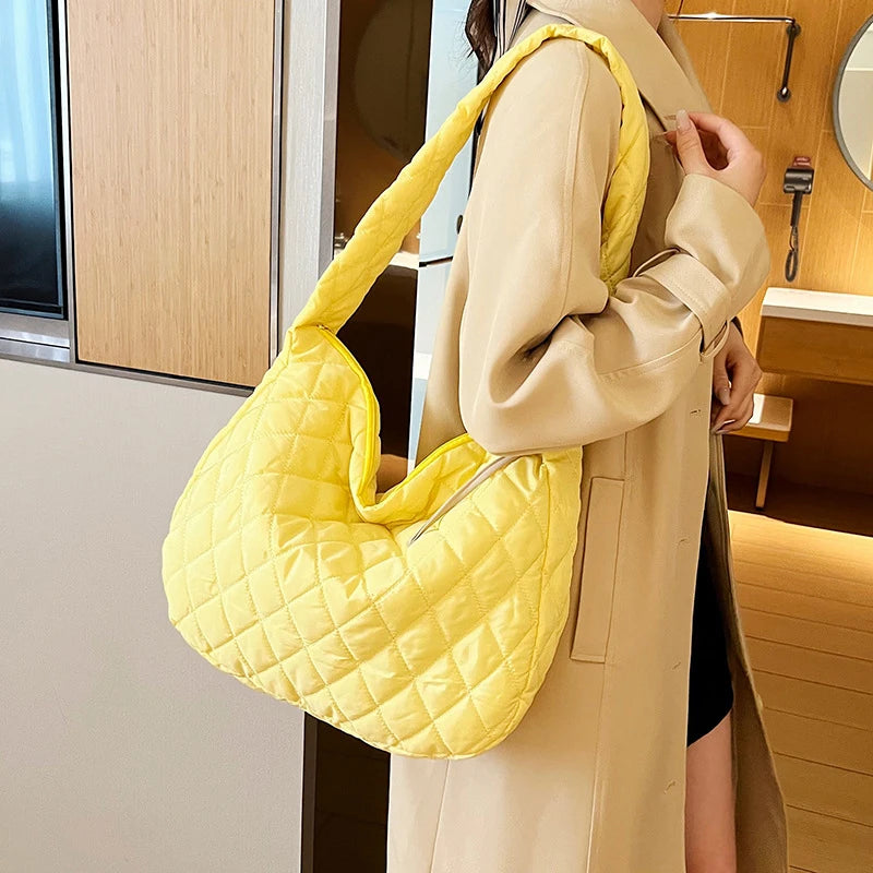 Women Large Capacity Quilted Tote Bag Winter Warm Lightweight Down Cotton Padded Plaid Shoulder Bags Underarm Bags Puffy Handbag