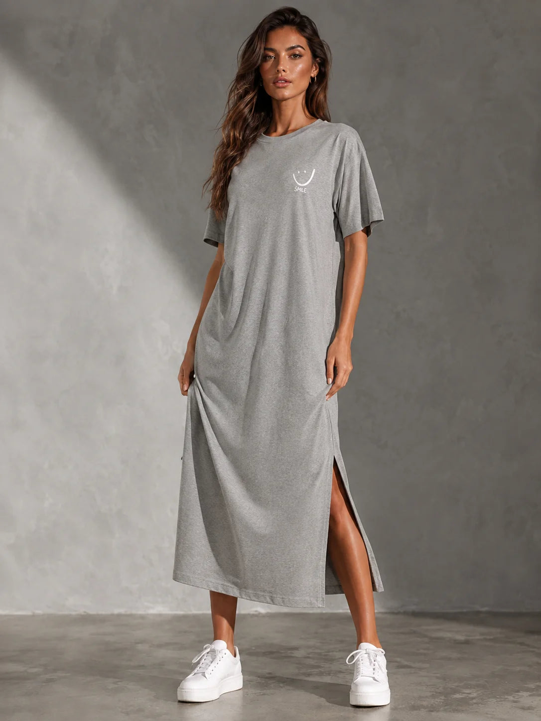 Smiley Letter Print Side Split Loose Oversized Women T‑Shirt Maxi Dress, Crew Neck Short Sleeve Casual Long Tee Dress, Soft Loungewear Nightgown, Streetwear Sundress for Daily Home Party Vacation Travel Shopping Casual Occa