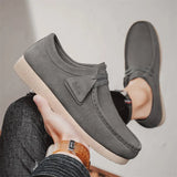 Men's Lightweight Casual Shoes One pair of men's spring/summer outdoor casual running shoes Sizes 39 to 47