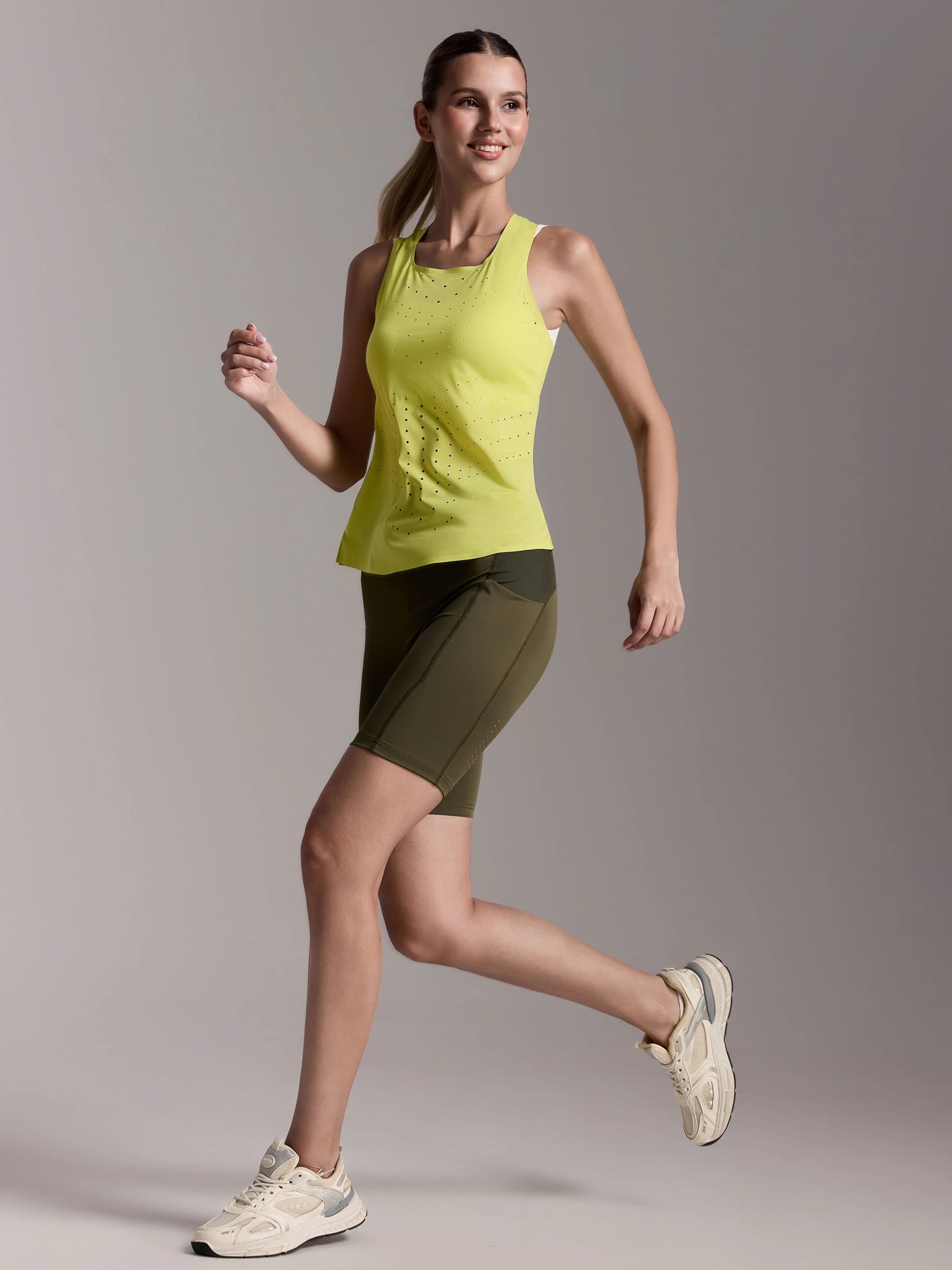 Womens Running Vests Lightweight Tops Marathon Outdoor Sports Fitness Hole Vest Sleeveless Shirts Clothing Quick Dry Breathable
