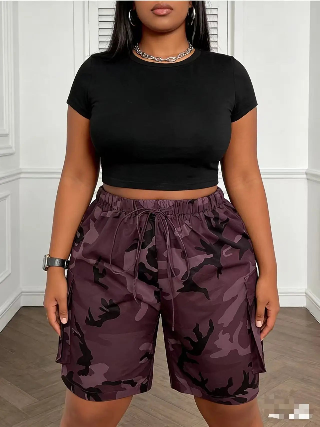 Plus size women's camouflage drawstring cargo shorts; high waist loose big pocket knee-length shorts; hot girl street style knee-length shorts