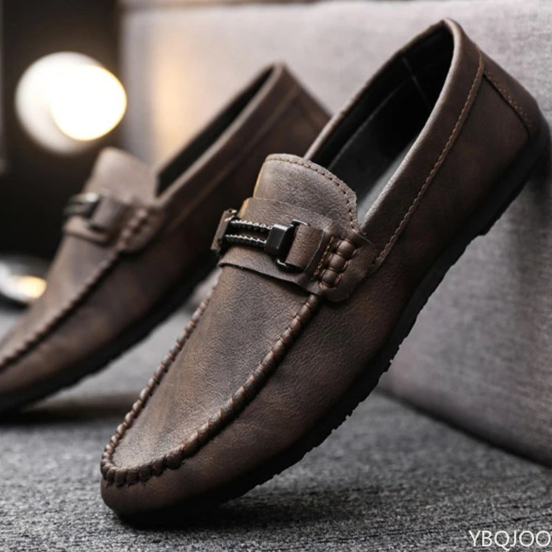 Simple comfortable new spring summer soft soled lightweight men's fashionable versatile men's thick soled breathable men's shoes
