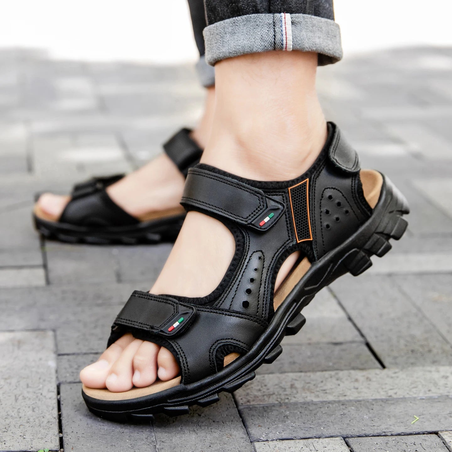 Outdoor Summer Sandals Outdoor Men's Leather Beach Shoes Breathable Casual Sandalias Man Wading Shoes Non-slip Slippers Sandaly